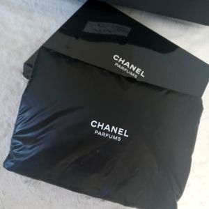 Chanel cosmetic bag large